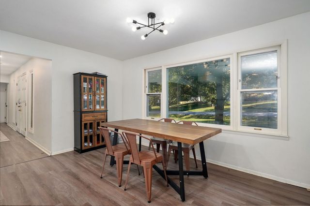 1410 S Briar Avenue, Springfield, MO 65809