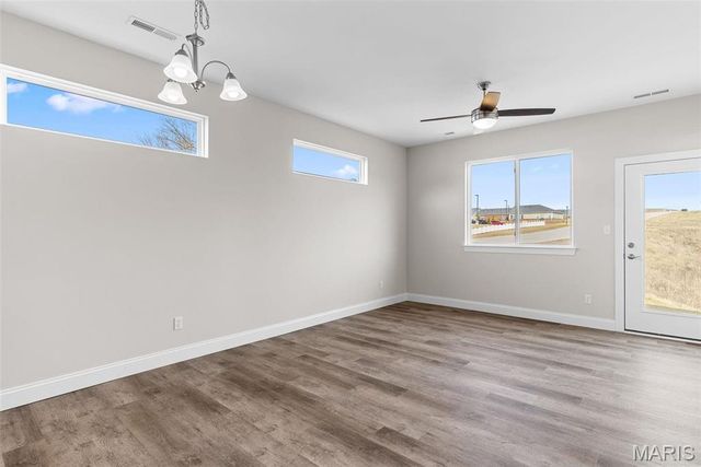 899 Walter Way, Washington, MO 63090