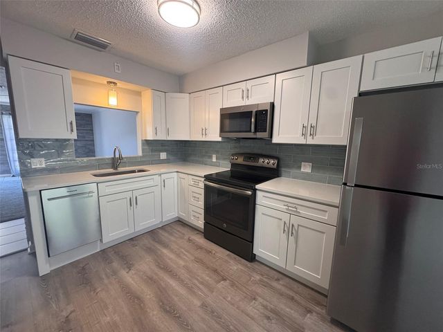 843 CAMBRIDGE COURT 843, Dunedin, FL 34698