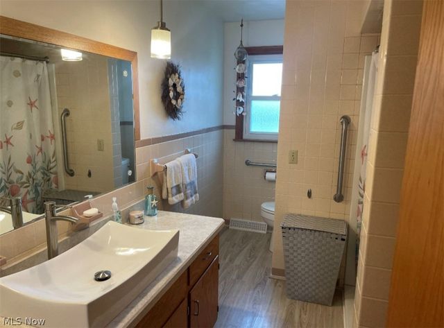 447 W Omar Street, Struthers, OH 44471