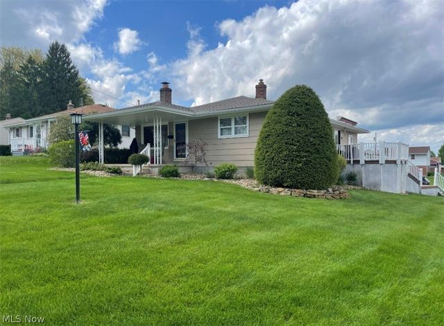 447 W Omar Street, Struthers, OH 44471