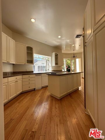 623 Palisades Avenue, Santa Monica, CA 90402