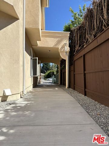 623 Palisades Avenue, Santa Monica, CA 90402