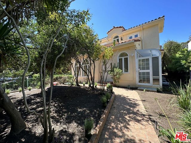 623 Palisades Avenue, Santa Monica, CA 90402