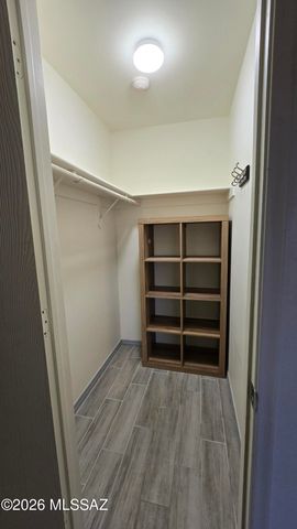 1810 E Blacklidge Dr Apt 114, Tucson, AZ 85719