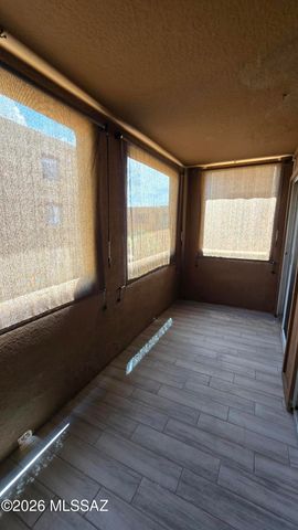 1810 E Blacklidge Dr Apt 114, Tucson, AZ 85719