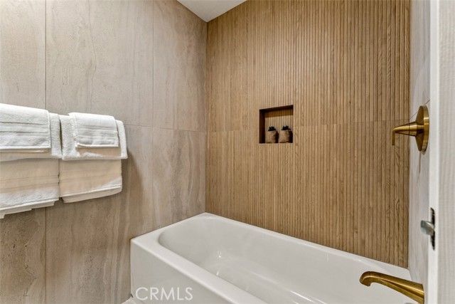 12 Woodleaf, Irvine, CA 92614