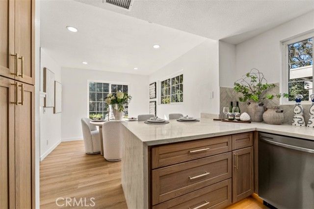 12 Woodleaf, Irvine, CA 92614