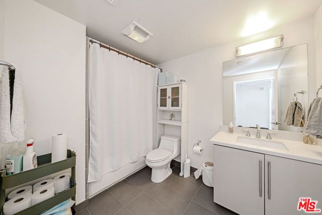 733 S Manhattan Place 402, Los Angeles, CA 90005