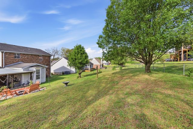 1140 Campbell Rd, Goodlettsville, TN 37072