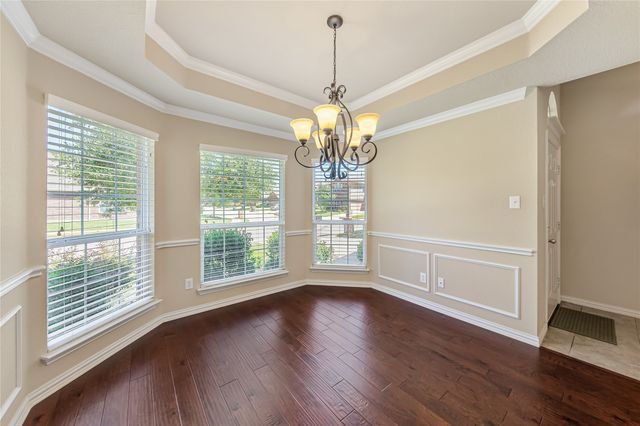 928 Wellington Drive, Lewisville, TX 75067