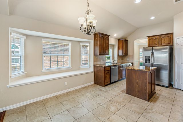 928 Wellington Drive, Lewisville, TX 75067
