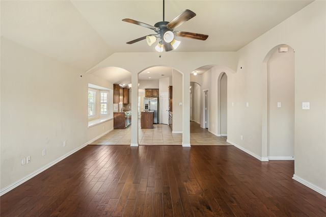 928 Wellington Drive, Lewisville, TX 75067