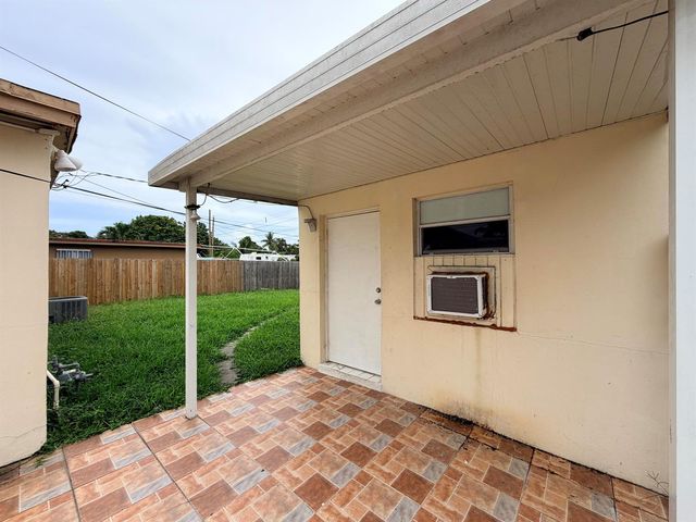 2438 Thomas Street 3, Hollywood, FL 33020