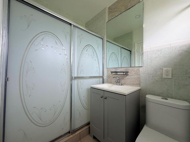2438 Thomas Street 3, Hollywood, FL 33020
