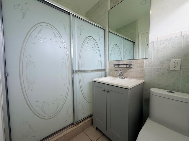 2438 Thomas Street 3, Hollywood, FL 33020