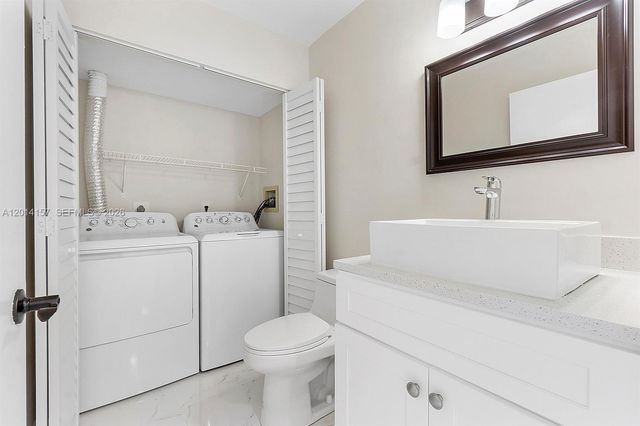 7744 W Courtyard Run W, Boca Raton, FL 33433