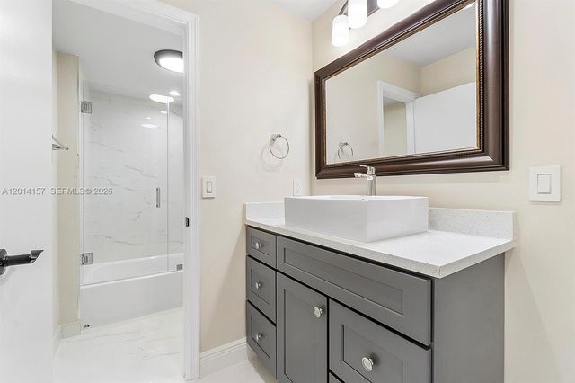 7744 W Courtyard Run W, Boca Raton, FL 33433