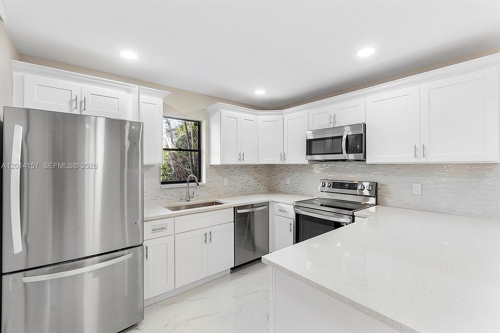 7744 W Courtyard Run W, Boca Raton, FL 33433