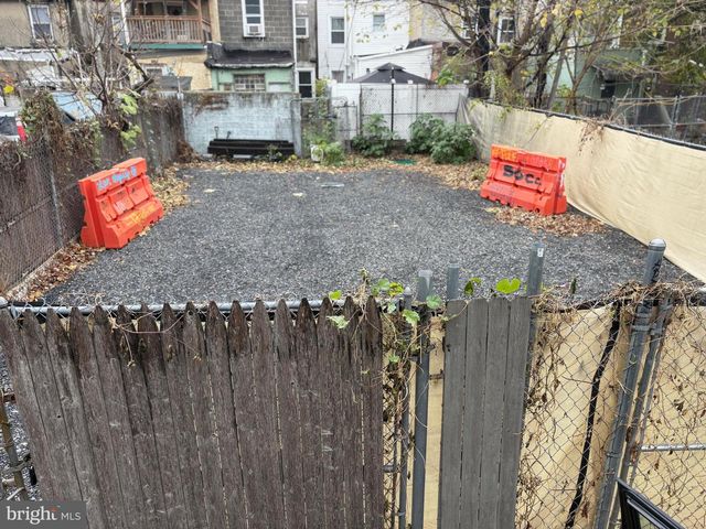 1750 N BODINE ST, Philadelphia, PA 19122