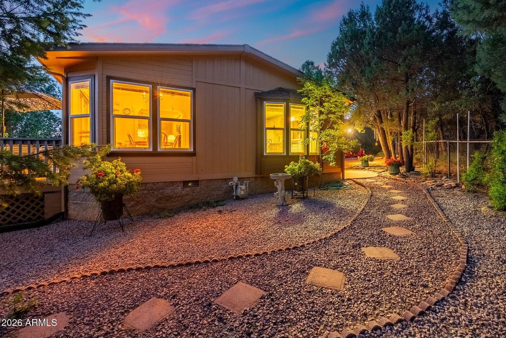 Image 37 of property listing at 5332 N CLEONNA Drive, Strawberry, AZ 85544