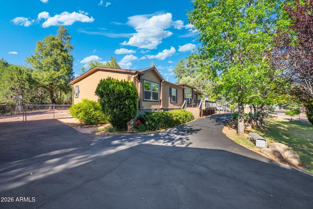 Image 38 of property listing at 5332 N CLEONNA Drive, Strawberry, AZ 85544