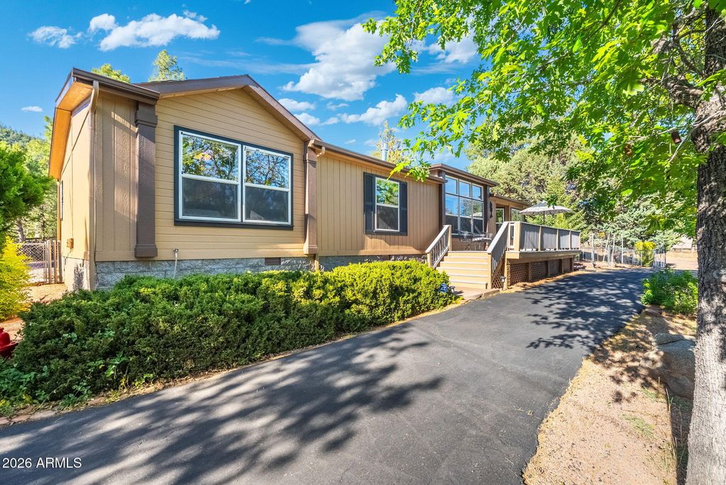 Image 39 of property listing at 5332 N CLEONNA Drive, Strawberry, AZ 85544