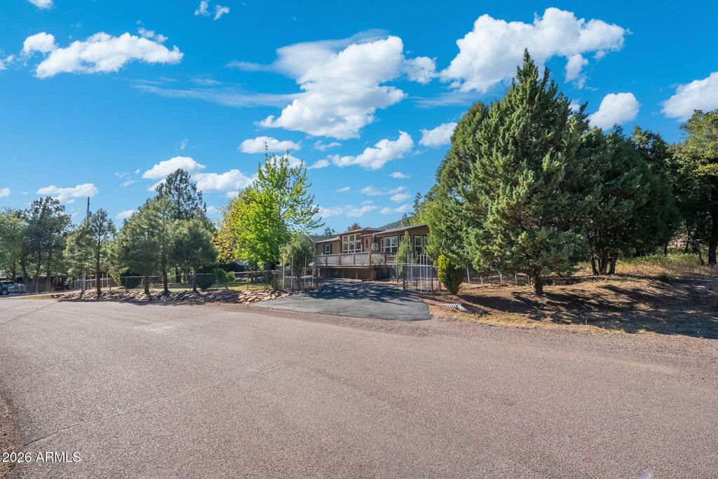 Image 49 of property listing at 5332 N CLEONNA Drive, Strawberry, AZ 85544