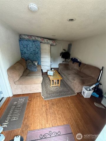 11627 24th Avenue S, Seattle, WA 98168