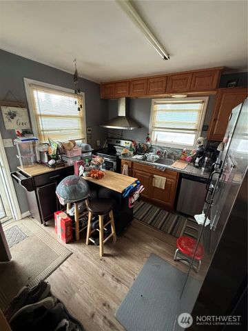 11627 24th Avenue S, Seattle, WA 98168