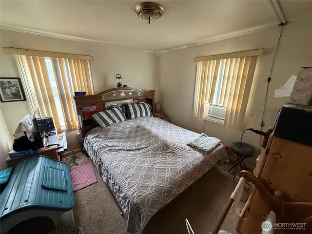 11627 24th Avenue S, Seattle, WA 98168