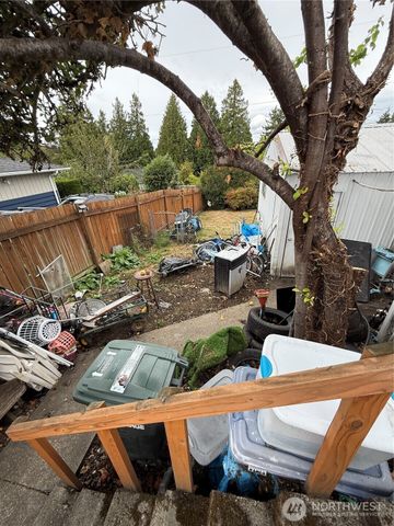 11627 24th Avenue S, Seattle, WA 98168