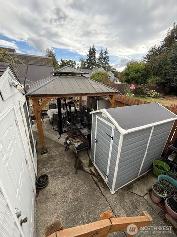 11627 24th Avenue S, Seattle, WA 98168