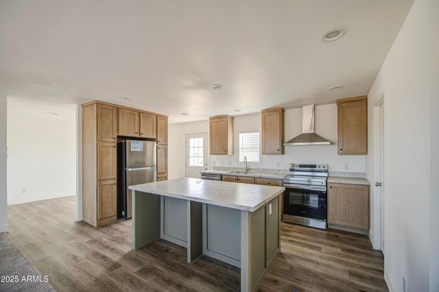 34489 W SOUTH MOUNTAIN Avenue, Tonopah, AZ 85354