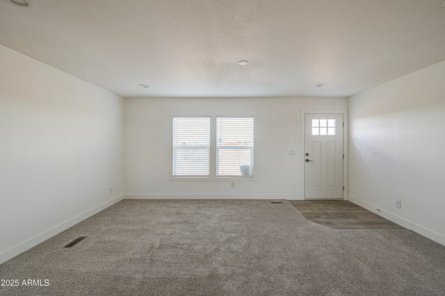 34489 W SOUTH MOUNTAIN Avenue, Tonopah, AZ 85354