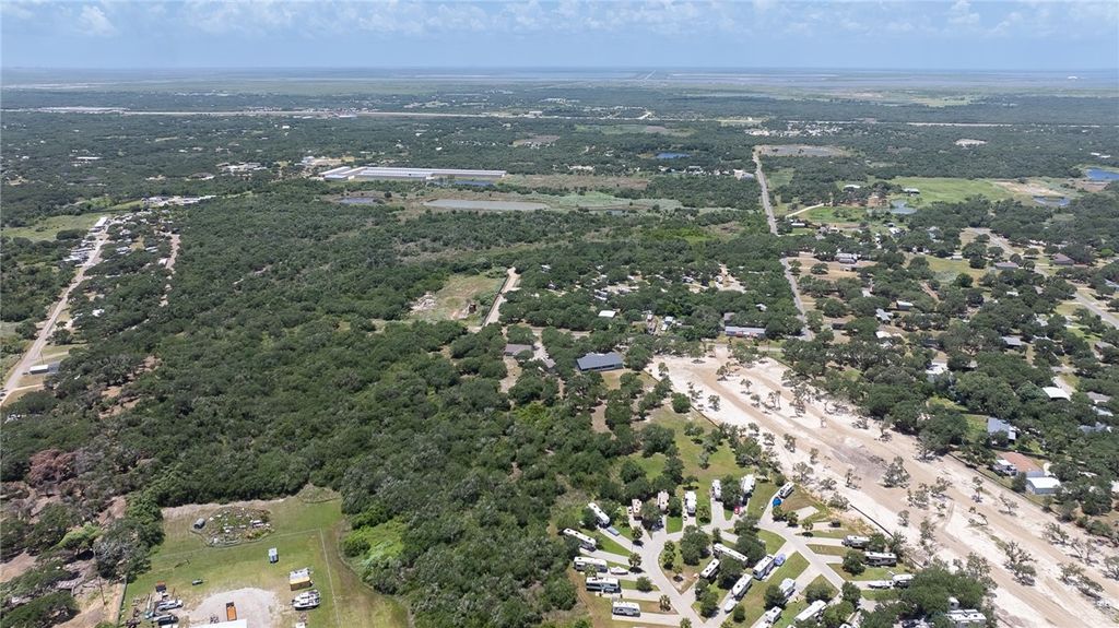 39 Portia Ave, Rockport, TX 78382 — photo 4