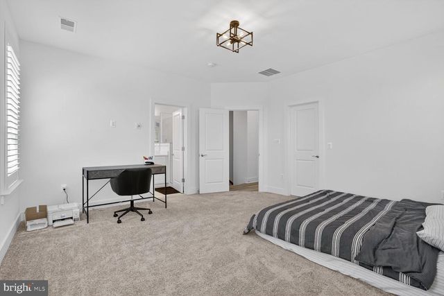7449 ROCKY CREEK TER, Annandale, VA 22003
