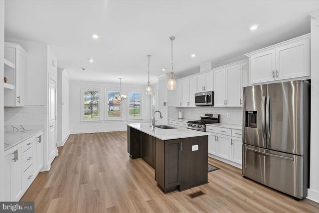 7449 ROCKY CREEK TER, Annandale, VA 22003