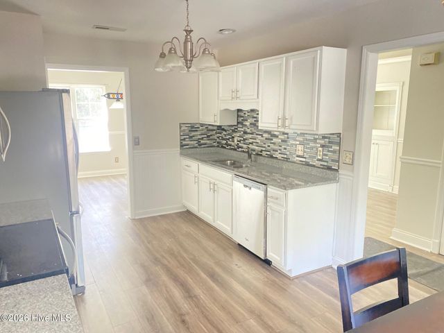 209 Adele Court, Wilmington, NC 28412