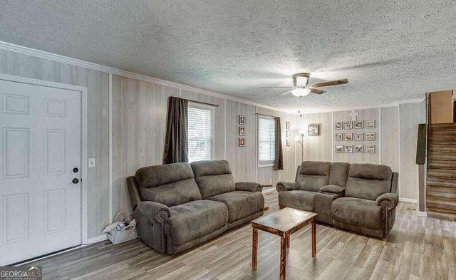 2193 Kings Forest Drive SE, Conyers, GA 30013