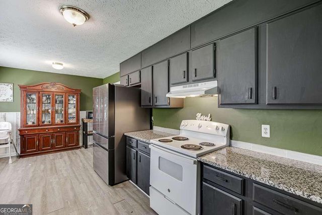 2193 Kings Forest Drive SE, Conyers, GA 30013