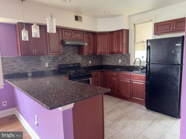 7476 OXFORD AVE, Philadelphia, PA 19111