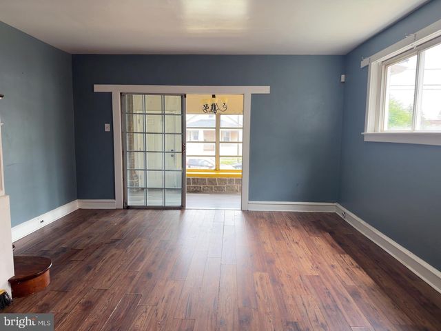 7476 OXFORD AVE, Philadelphia, PA 19111