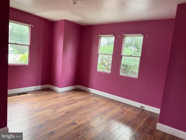 7476 OXFORD AVE, Philadelphia, PA 19111