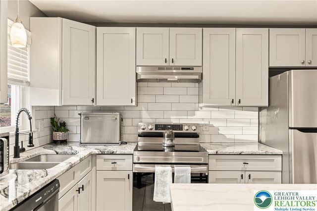 21 Lenape Drive, East Stroudsburg, PA 18302