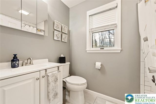 21 Lenape Drive, East Stroudsburg, PA 18302