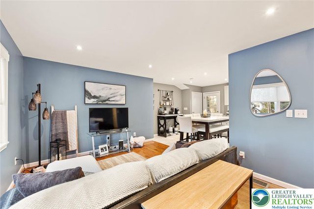 21 Lenape Drive, East Stroudsburg, PA 18302