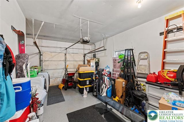 21 Lenape Drive, East Stroudsburg, PA 18302