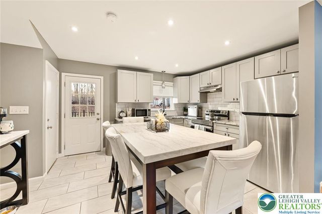 21 Lenape Drive, East Stroudsburg, PA 18302