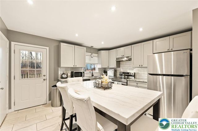 21 Lenape Drive, East Stroudsburg, PA 18302